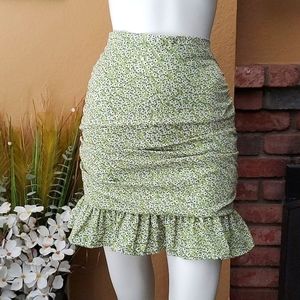🆕️ ABOUND Green Ruched Floral Ruffle Skirt SIZE: S